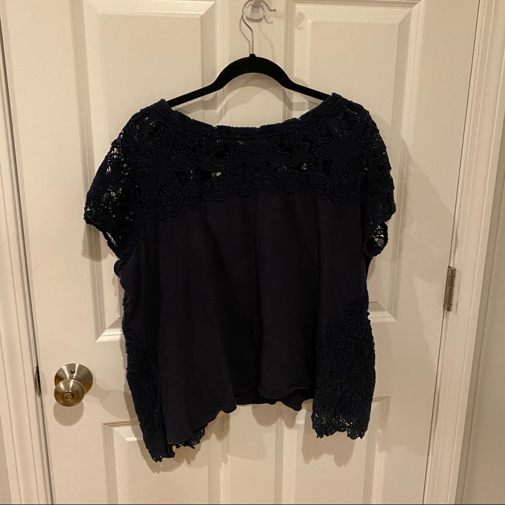 Navy cotton and lace top 1x